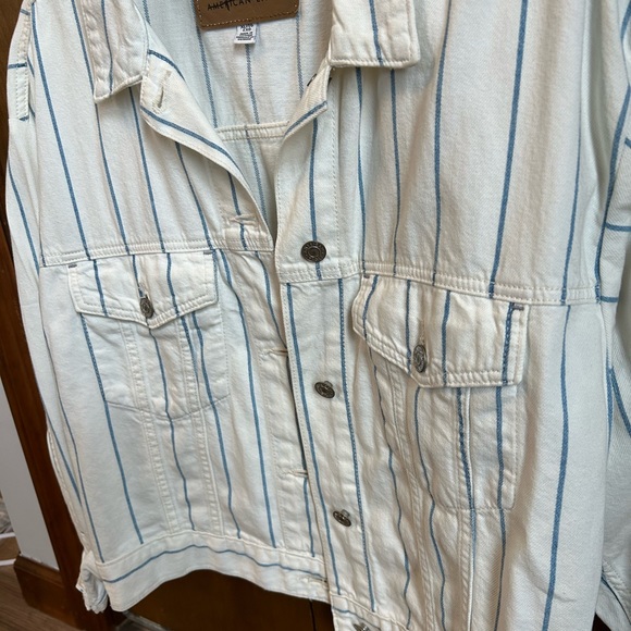 American Eagle white (blue stripe) Jacket S/M - Picture 2 of 6